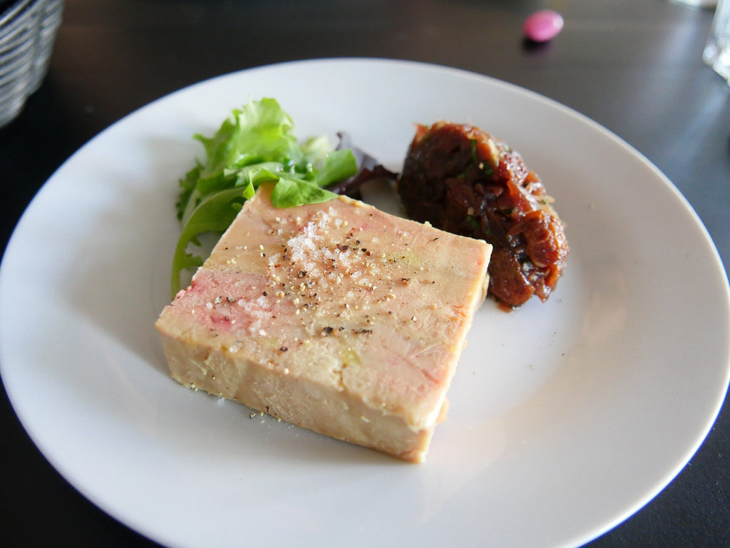 Recette de terrine de foie gras farci aux figues | Daco Bello