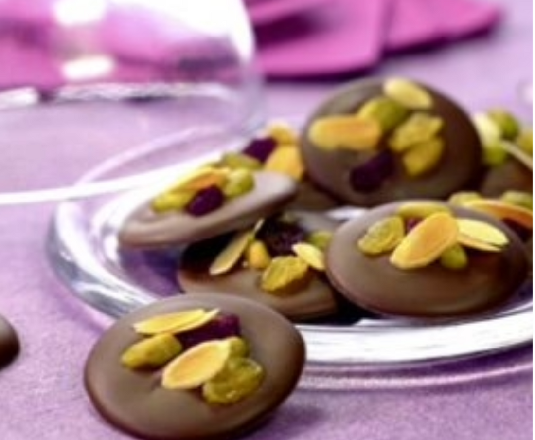 Recette de mendiants aux fruits secs et au chocolat | Daco Bello