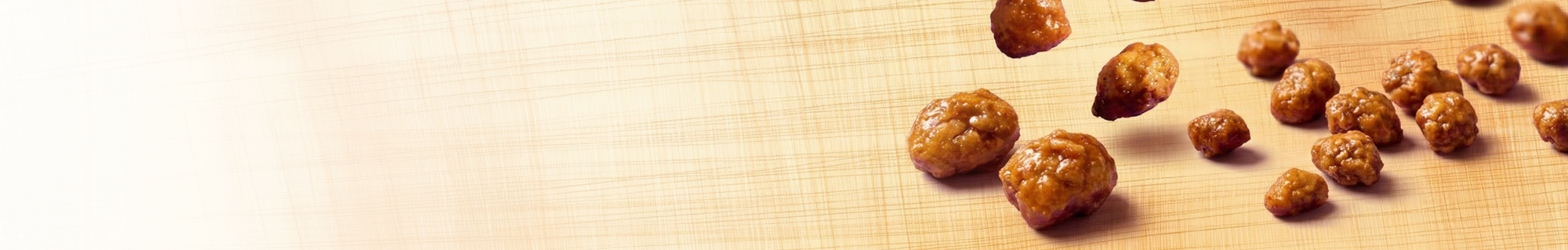 Our mixtures of seeds and sweet dried fruits